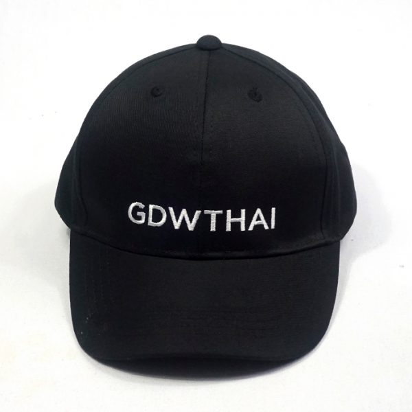 หมวกแบรนด์สีดำ